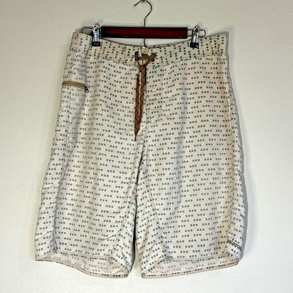 Patagonia Wavefarer Trunks Board Short Beach Cream Geometric Swim Men 36 *W34 - Picture 1 of 9